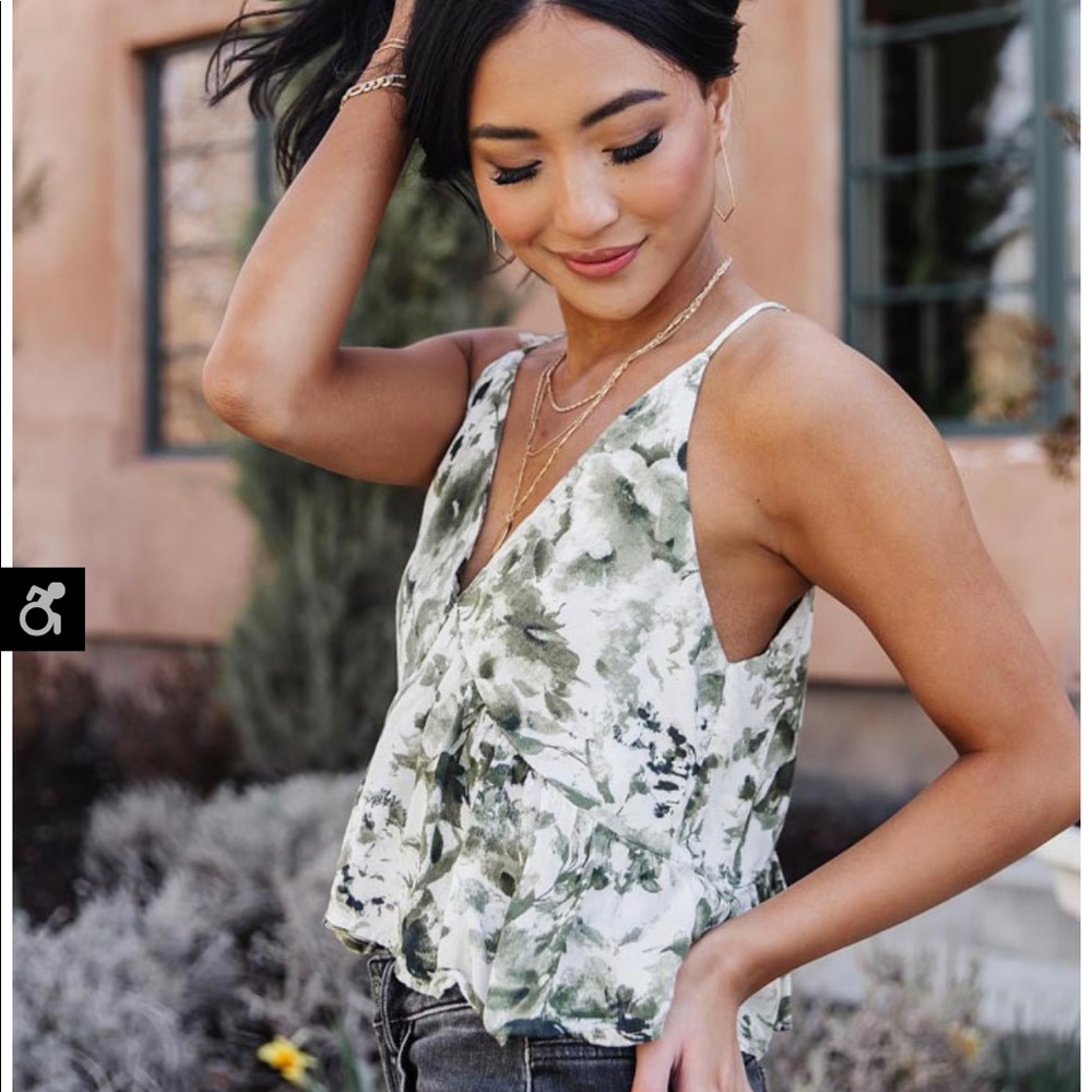 Flowy, cropped tank top—SUPER SOFT!